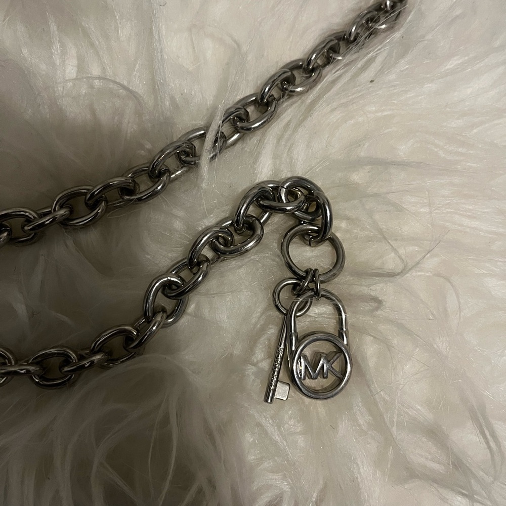 MK chain belt
